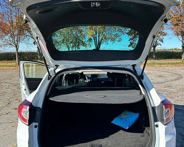 Белый Рено Меган, объемом двигателя 1.5 л и пробегом 277 тыс. км за 7700 $, фото 17 на Automoto.ua