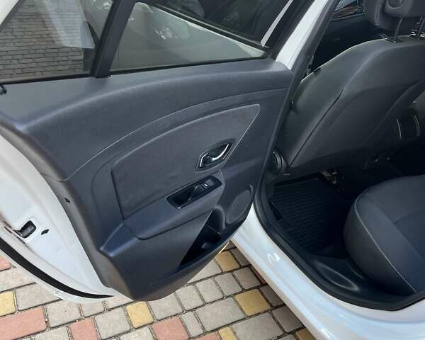 Белый Рено Меган, объемом двигателя 1.46 л и пробегом 245 тыс. км за 7900 $, фото 8 на Automoto.ua