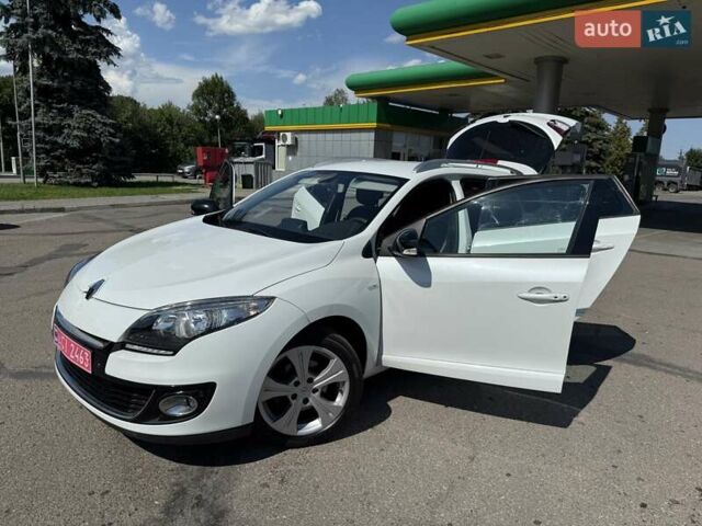 Белый Рено Меган, объемом двигателя 1.5 л и пробегом 225 тыс. км за 7699 $, фото 80 на Automoto.ua