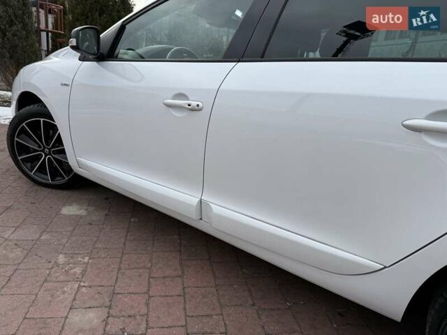 Білий Рено Меган, об'ємом двигуна 1.5 л та пробігом 228 тис. км за 8999 $, фото 68 на Automoto.ua