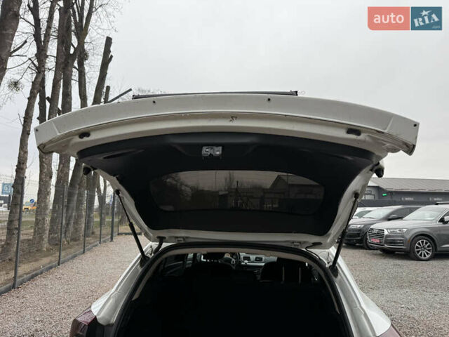 Белый Рено Меган, объемом двигателя 1.46 л и пробегом 271 тыс. км за 6500 $, фото 47 на Automoto.ua