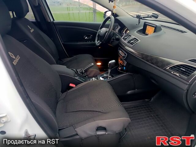 Білий Рено Меган, об'ємом двигуна 2 л та пробігом 120 тис. км за 10000 $, фото 6 на Automoto.ua