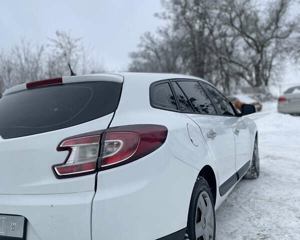 Білий Рено Меган, об'ємом двигуна 1.5 л та пробігом 278 тис. км за 5899 $, фото 7 на Automoto.ua