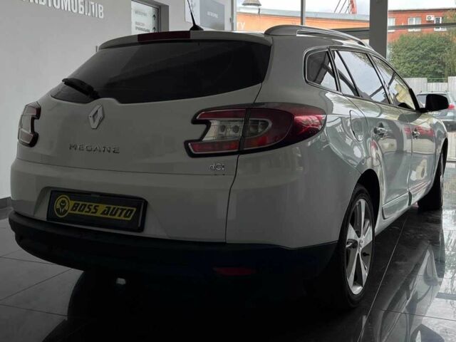 Белый Рено Меган, объемом двигателя 1.5 л и пробегом 256 тыс. км за 7350 $, фото 6 на Automoto.ua