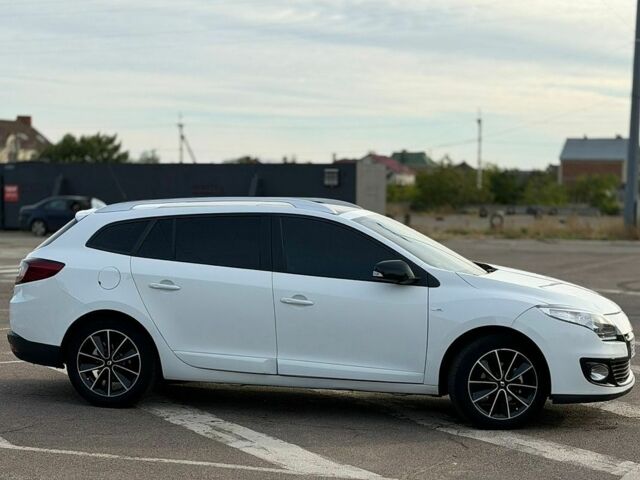 Білий Рено Меган, об'ємом двигуна 1.46 л та пробігом 295 тис. км за 7600 $, фото 15 на Automoto.ua