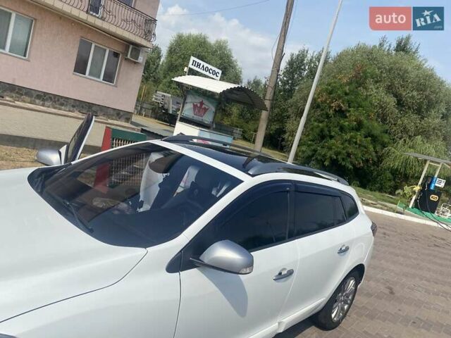Белый Рено Меган, объемом двигателя 1.5 л и пробегом 310 тыс. км за 7700 $, фото 5 на Automoto.ua