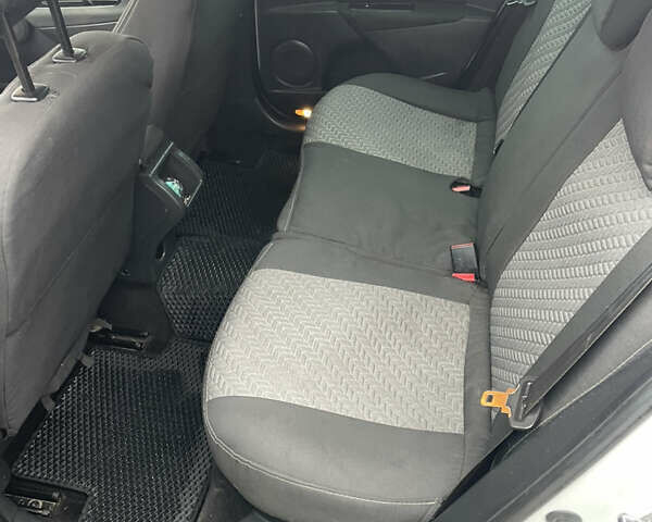 Білий Рено Меган, об'ємом двигуна 1.46 л та пробігом 280 тис. км за 7200 $, фото 11 на Automoto.ua