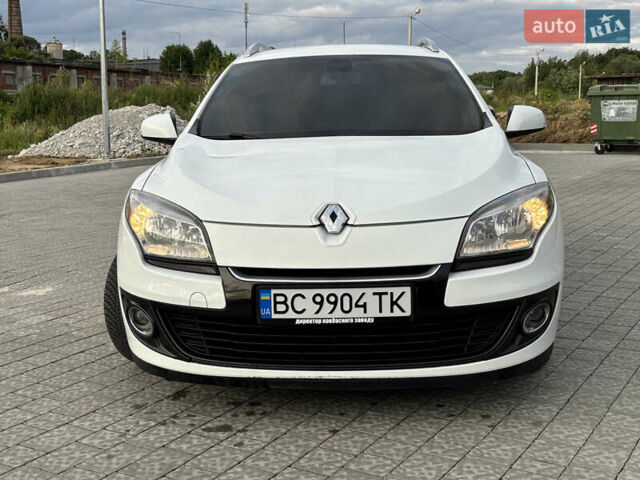 Білий Рено Меган, об'ємом двигуна 1.46 л та пробігом 260 тис. км за 7099 $, фото 1 на Automoto.ua