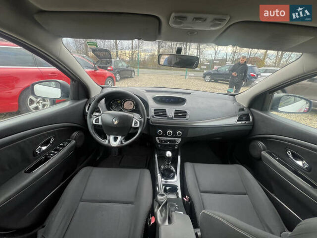 Белый Рено Меган, объемом двигателя 1.46 л и пробегом 255 тыс. км за 6500 $, фото 16 на Automoto.ua