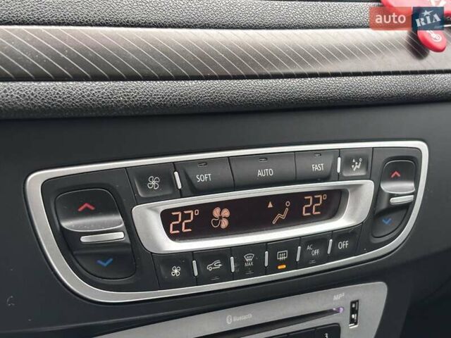 Білий Рено Меган, об'ємом двигуна 1.46 л та пробігом 265 тис. км за 6990 $, фото 44 на Automoto.ua