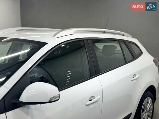 Білий Рено Меган, об'ємом двигуна 1.5 л та пробігом 270 тис. км за 6699 $, фото 11 на Automoto.ua
