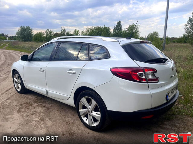 Белый Рено Меган, объемом двигателя 1.5 л и пробегом 190 тыс. км за 8000 $, фото 3 на Automoto.ua