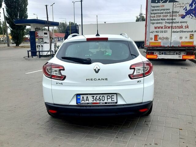 Белый Рено Меган, объемом двигателя 1.5 л и пробегом 301 тыс. км за 7550 $, фото 2 на Automoto.ua