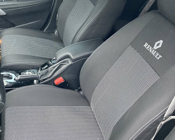 Белый Рено Меган, объемом двигателя 1.5 л и пробегом 211 тыс. км за 8100 $, фото 2 на Automoto.ua