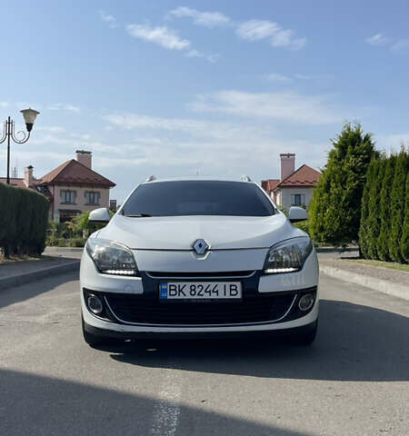 Белый Рено Меган, объемом двигателя 1.46 л и пробегом 258 тыс. км за 6700 $, фото 1 на Automoto.ua