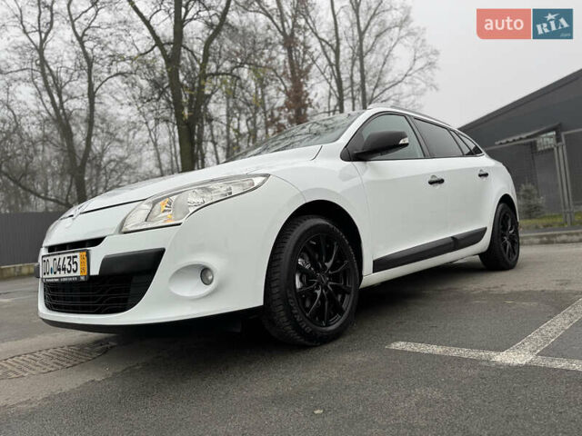 Білий Рено Меган, об'ємом двигуна 1.6 л та пробігом 235 тис. км за 7500 $, фото 13 на Automoto.ua