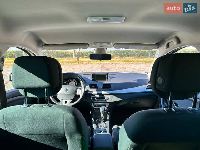 Белый Рено Меган, объемом двигателя 1.5 л и пробегом 277 тыс. км за 7700 $, фото 13 на Automoto.ua