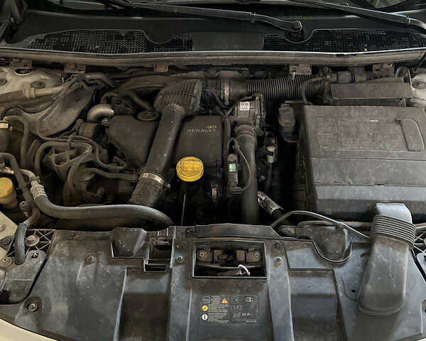 Білий Рено Меган, об'ємом двигуна 1.46 л та пробігом 297 тис. км за 7200 $, фото 10 на Automoto.ua