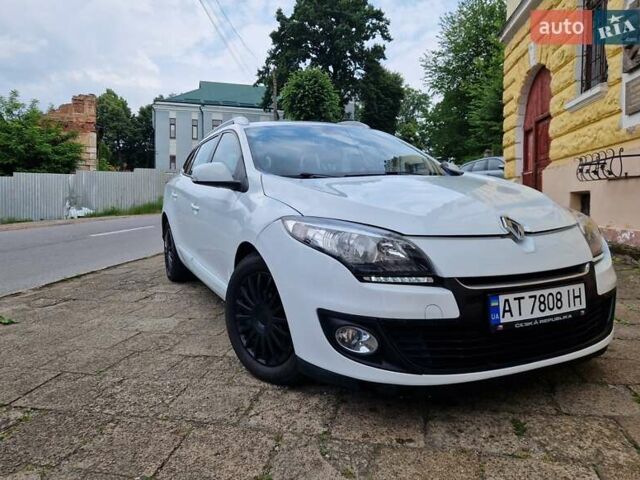 Белый Рено Меган, объемом двигателя 1.5 л и пробегом 244 тыс. км за 7600 $, фото 1 на Automoto.ua