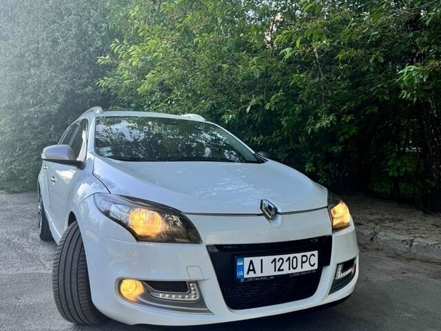 Білий Рено Меган, об'ємом двигуна 2 л та пробігом 251 тис. км за 9200 $, фото 1 на Automoto.ua