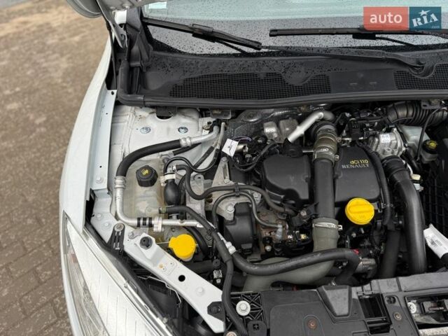 Білий Рено Меган, об'ємом двигуна 1.5 л та пробігом 202 тис. км за 7200 $, фото 91 на Automoto.ua