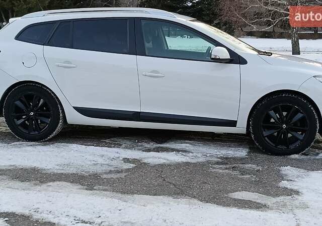 Белый Рено Меган, объемом двигателя 1.5 л и пробегом 216 тыс. км за 7800 $, фото 25 на Automoto.ua