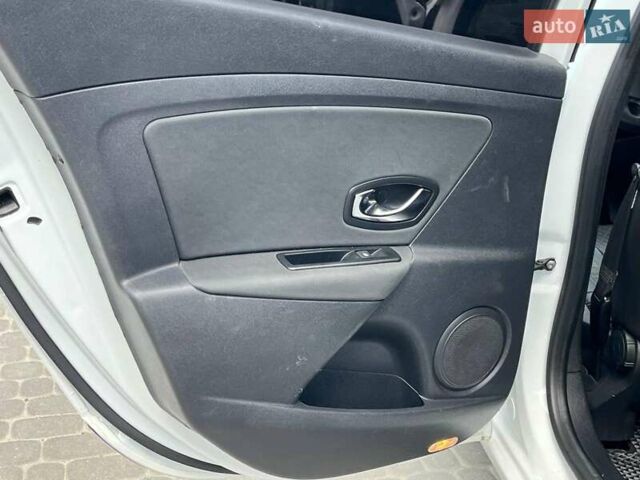 Белый Рено Меган, объемом двигателя 1.5 л и пробегом 195 тыс. км за 6490 $, фото 27 на Automoto.ua
