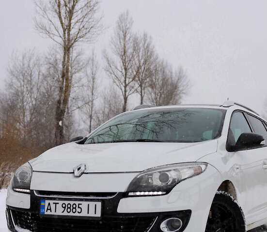 Белый Рено Меган, объемом двигателя 1.5 л и пробегом 315 тыс. км за 7500 $, фото 1 на Automoto.ua