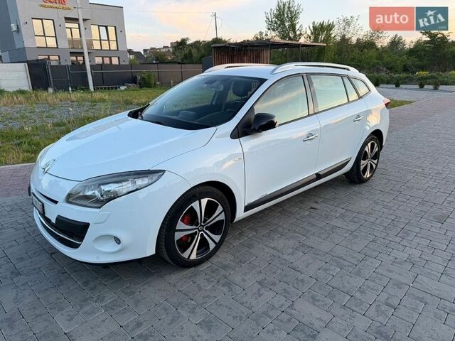 Білий Рено Меган, об'ємом двигуна 1.46 л та пробігом 246 тис. км за 8999 $, фото 97 на Automoto.ua