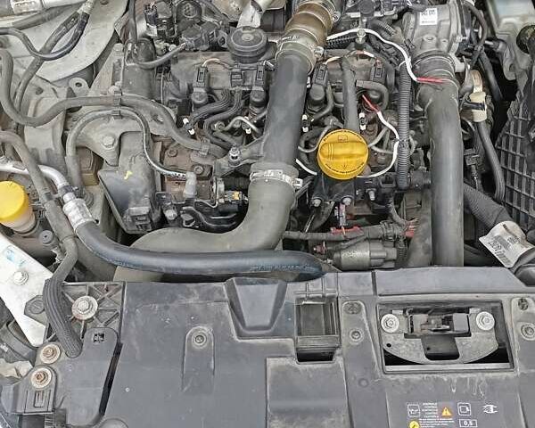 Рено Меган 2012 в Луцке на Automoto.ua Белый Рено Меган, объемом двигателя 1.46 л и пробегом 231 тыс. км за 7900 $, фото 18 на Automoto.ua