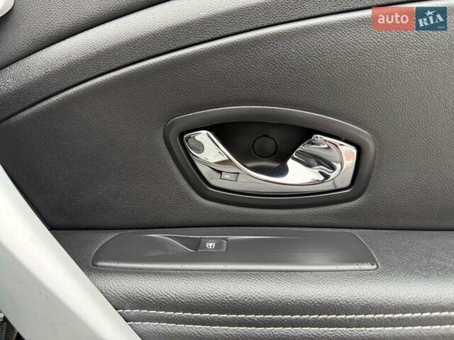 Білий Рено Меган, об'ємом двигуна 1.5 л та пробігом 228 тис. км за 8999 $, фото 124 на Automoto.ua
