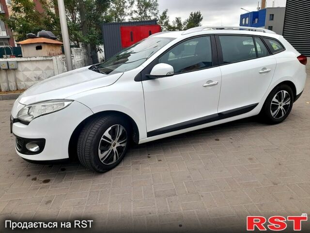 Белый Рено Меган, объемом двигателя 1.5 л и пробегом 301 тыс. км за 7550 $, фото 4 на Automoto.ua