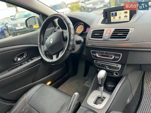 Белый Рено Меган, объемом двигателя 1.5 л и пробегом 240 тыс. км за 8190 $, фото 40 на Automoto.ua
