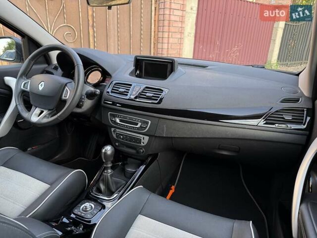 Белый Рено Меган, объемом двигателя 1.5 л и пробегом 225 тыс. км за 7699 $, фото 135 на Automoto.ua