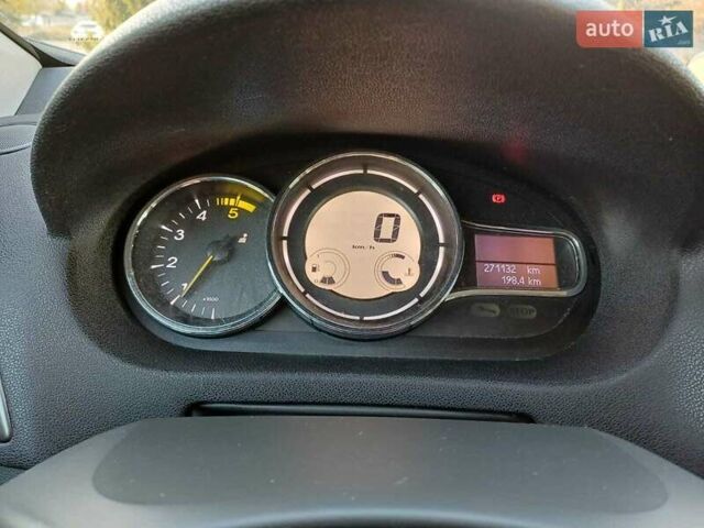 Белый Рено Меган, объемом двигателя 1.5 л и пробегом 271 тыс. км за 8000 $, фото 6 на Automoto.ua