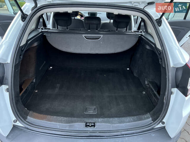 Білий Рено Меган, об'ємом двигуна 1.5 л та пробігом 250 тис. км за 7900 $, фото 18 на Automoto.ua