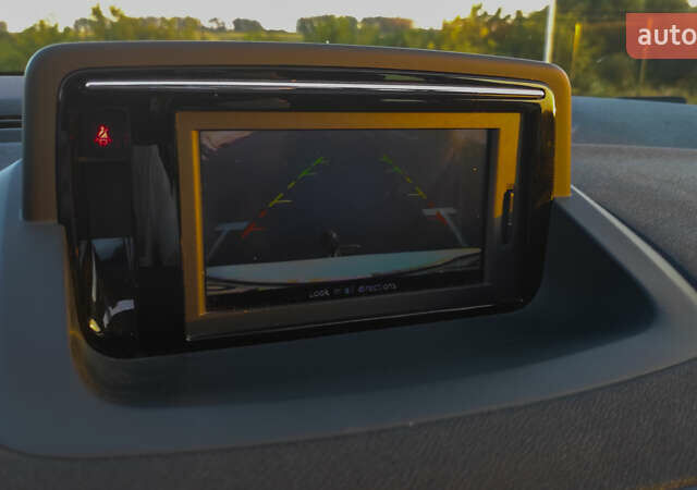 Белый Рено Меган, объемом двигателя 1.5 л и пробегом 198 тыс. км за 10000 $, фото 11 на Automoto.ua