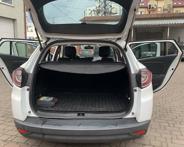 Білий Рено Меган, об'ємом двигуна 1.5 л та пробігом 264 тис. км за 7650 $, фото 4 на Automoto.ua