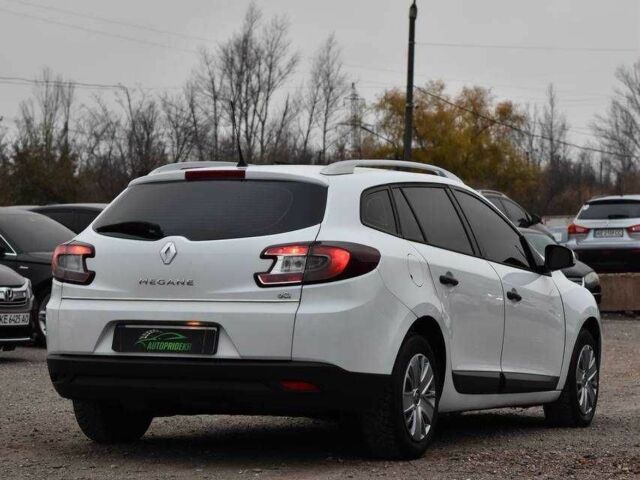 Белый Рено Меган, объемом двигателя 1.5 л и пробегом 231 тыс. км за 6950 $, фото 1 на Automoto.ua