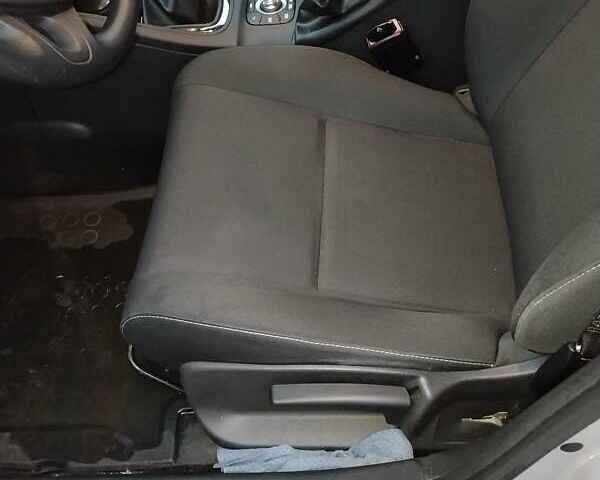 Белый Рено Меган, объемом двигателя 1.46 л и пробегом 239 тыс. км за 7200 $, фото 7 на Automoto.ua