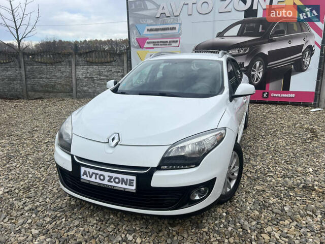 Белый Рено Меган, объемом двигателя 1.46 л и пробегом 255 тыс. км за 6500 $, фото 1 на Automoto.ua