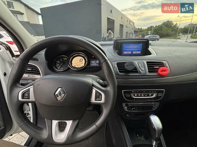 Білий Рено Меган, об'ємом двигуна 1.46 л та пробігом 260 тис. км за 7099 $, фото 10 на Automoto.ua