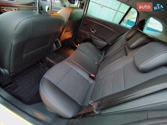 Білий Рено Меган, об'ємом двигуна 1.5 л та пробігом 250 тис. км за 9300 $, фото 15 на Automoto.ua