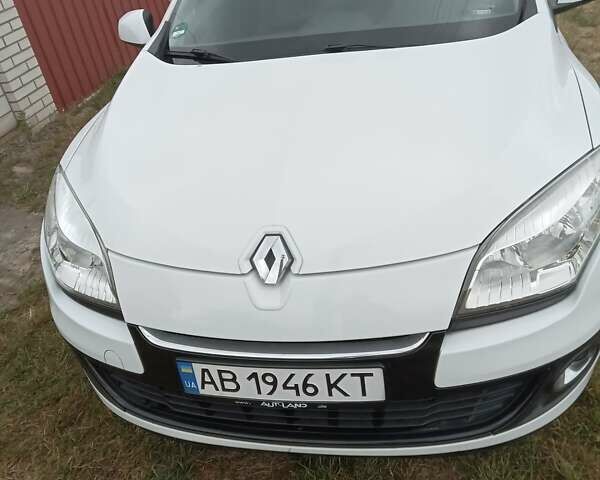 Белый Рено Меган, объемом двигателя 1.5 л и пробегом 200 тыс. км за 7600 $, фото 5 на Automoto.ua