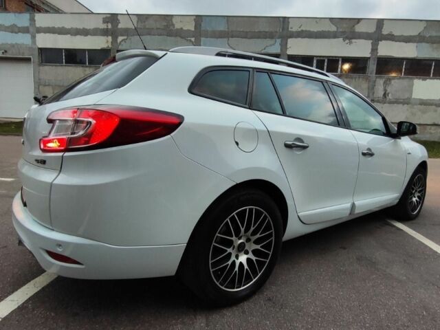 Белый Рено Меган, объемом двигателя 1.5 л и пробегом 264 тыс. км за 8200 $, фото 3 на Automoto.ua