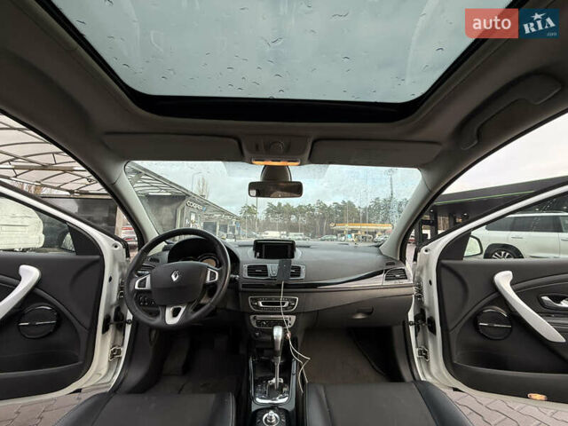 Білий Рено Меган, об'ємом двигуна 1.46 л та пробігом 309 тис. км за 7750 $, фото 8 на Automoto.ua