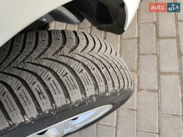 Білий Рено Меган, об'ємом двигуна 1.5 л та пробігом 250 тис. км за 6999 $, фото 8 на Automoto.ua