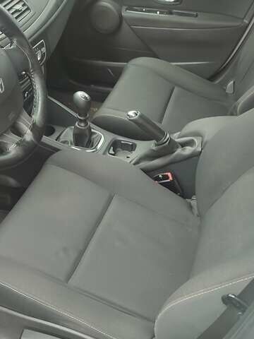 Белый Рено Меган, объемом двигателя 1.5 л и пробегом 210 тыс. км за 7200 $, фото 2 на Automoto.ua