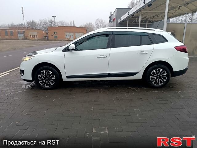 Білий Рено Меган, об'ємом двигуна 2 л та пробігом 120 тис. км за 10000 $, фото 2 на Automoto.ua