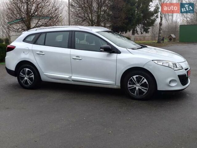 Белый Рено Меган, объемом двигателя 1.6 л и пробегом 57 тыс. км за 7750 $, фото 5 на Automoto.ua